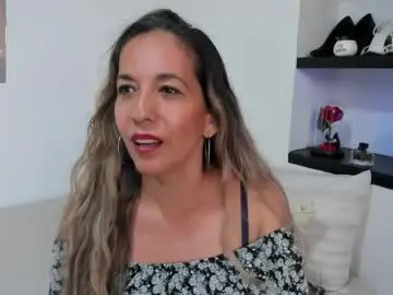 Chaturbate Best live sex cam show of laurafarrely