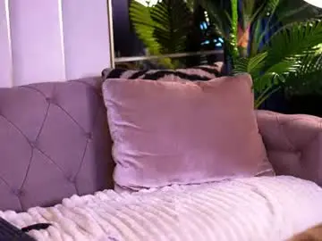 Chaturbate Live Sex Cam of blancheluxe