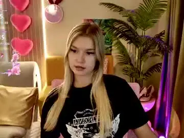 Chaturbate Adult Video Chat of battymelody