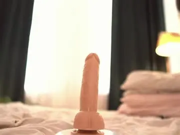 Chaturbate Live Sex of fuckingtoy_