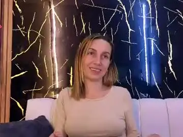 Chaturbate Free Live Porn of starlight_mature23_aws