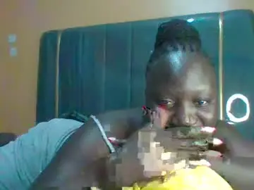 Chaturbate Live Sex Cam of ladyblossoms19