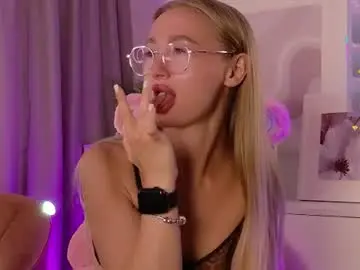 Chaturbate Watch Live Sex Cams of victorialight