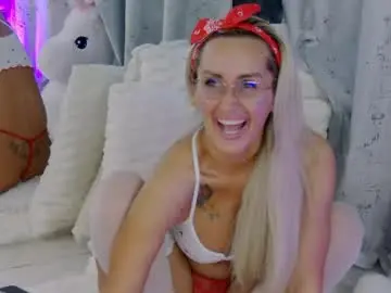 Chaturbate Live Sex Cam of isabelleethan
