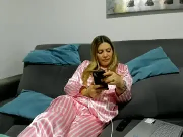 Chaturbate Adult Video Chat of pamelaquenn_2