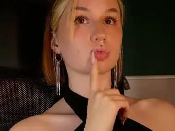 Chaturbate Live Sex Cam of clairemathis