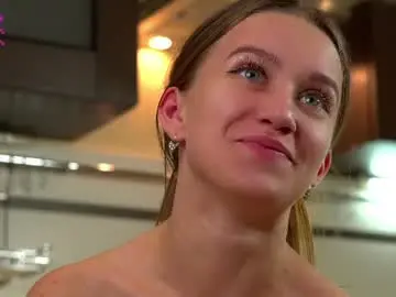 Chaturbate Live Sex Cam of lovvmenow