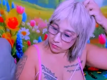 Chaturbate Live Sex of indianroxy27
