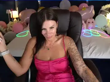 Chaturbate Watch Live Sex Cams of isabellafoxyy