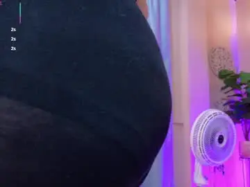 Chaturbate Watch Live Sex Cams of chloerossee