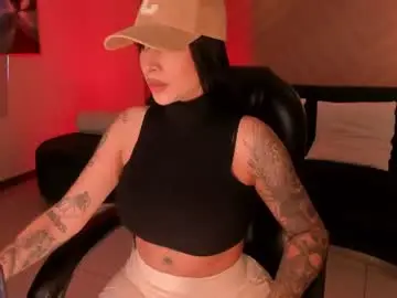 Chaturbate Live Sex Cam of christineford1