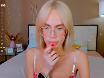Chaturbate Free Live Porn of bellatip