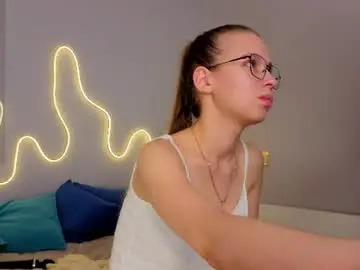 Chaturbate Nude Webcam of emma_clon