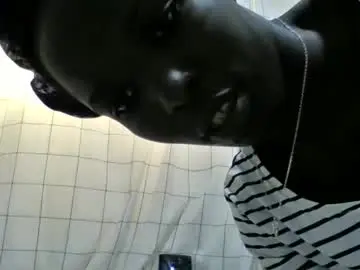 Chaturbate Best live sex cam show of pretty_petite_ebony