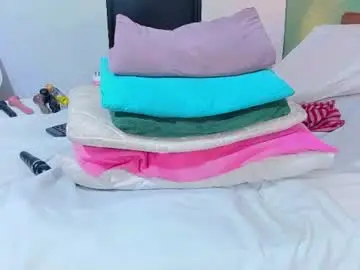 Chaturbate Watch Live Sex Cams of curvyebonyy_