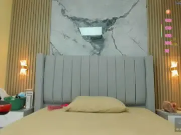 Chaturbate Best live sex cam show of magievans1
