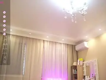 Chaturbate Live Sex Cam of queenelia