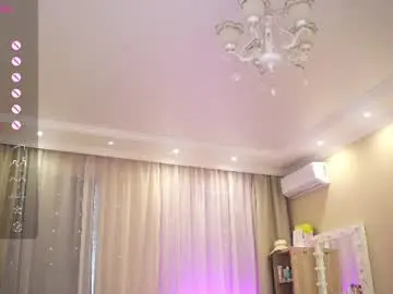 Chaturbate Best live sex cam show of queenelia