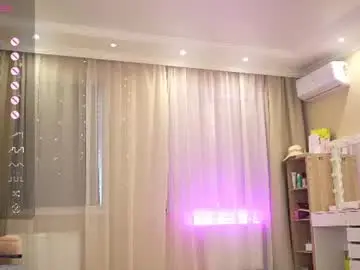 Chaturbate Live Sex Cam of queenelia