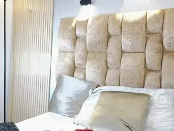 Chaturbate Free Live Porn of carolinacrus01
