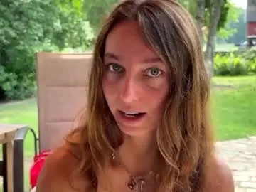 Chaturbate Nude Webcam of mommamia12