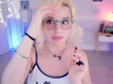 Chaturbate Best live sex cam show of cherrycrush