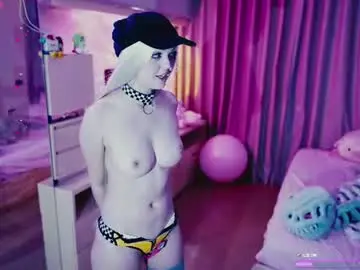 Chaturbate Live Sex Cam of madnessalise