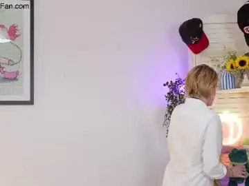 Chaturbate Free Porn Cam of island_peach