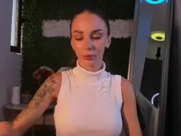 Chaturbate Live Sex Cam of hotfallingdevil