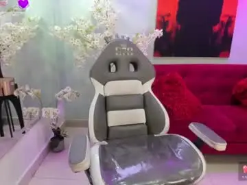 Chaturbate Live Sex Cam of tammy_petit