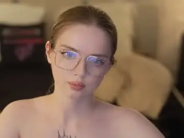 Chaturbate Nude Webcam of kira0541