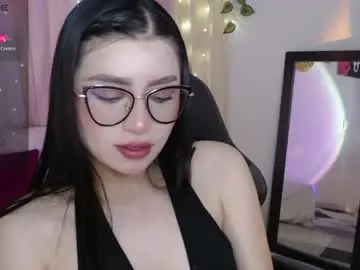 Chaturbate Nude Webcam of mily_thomson_b