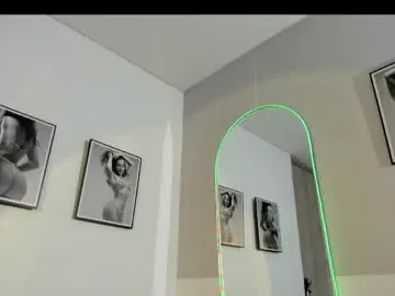 Chaturbate Live Porn of olivia_collisn