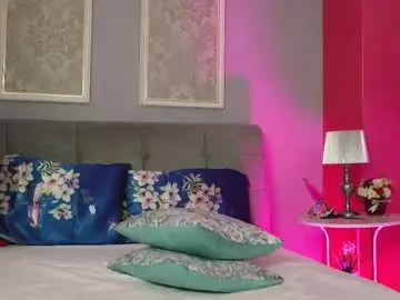 Chaturbate Sex Chat of mira_glow
