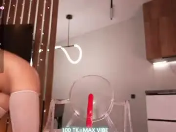 Chaturbate Live Sex Cam of mon1_day