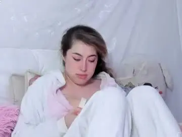 Chaturbate Live Sex Cam of julieta_cooper20