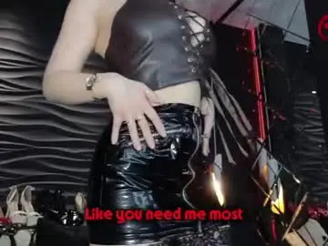 Chaturbate Nude Webcam of mistress_darsy