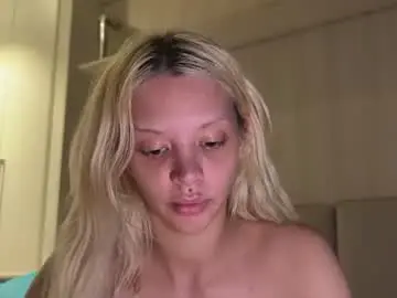 Chaturbate Free Live Porn of lesi_moonie