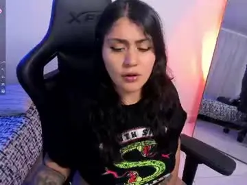 Chaturbate Best live sex cam show of emmax_x