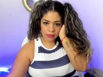 Chaturbate Best live sex cam show of latinamav22