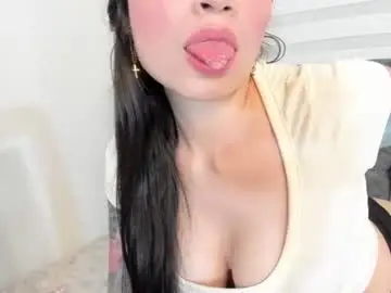 Chaturbate Live Porn of aliicce_1