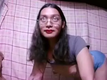 Chaturbate Nude Webcam of pinay_janella10