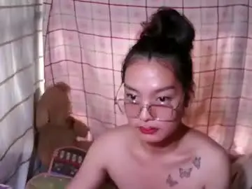 Chaturbate Live Sex Cam of pinay_janella10