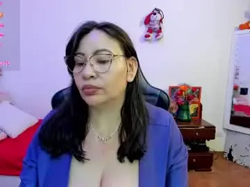 Chaturbate Live Porn of esmeralda_milf1