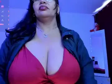 Chaturbate Sex Chat of esmeralda_milf1