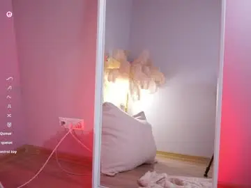 Chaturbate Watch Live Sex Cams of lureofeva_