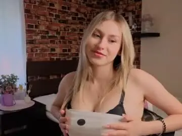 Chaturbate Live Sex Cam of wiki_meow