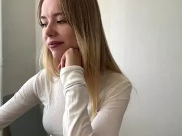 Chaturbate Watch Live Sex Cams of bebravee
