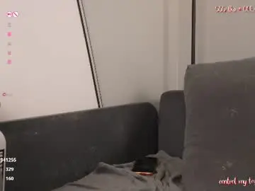 Chaturbate Live Porn of jennyplaudis_