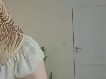 Chaturbate Adult Video Chat of cuute_angell